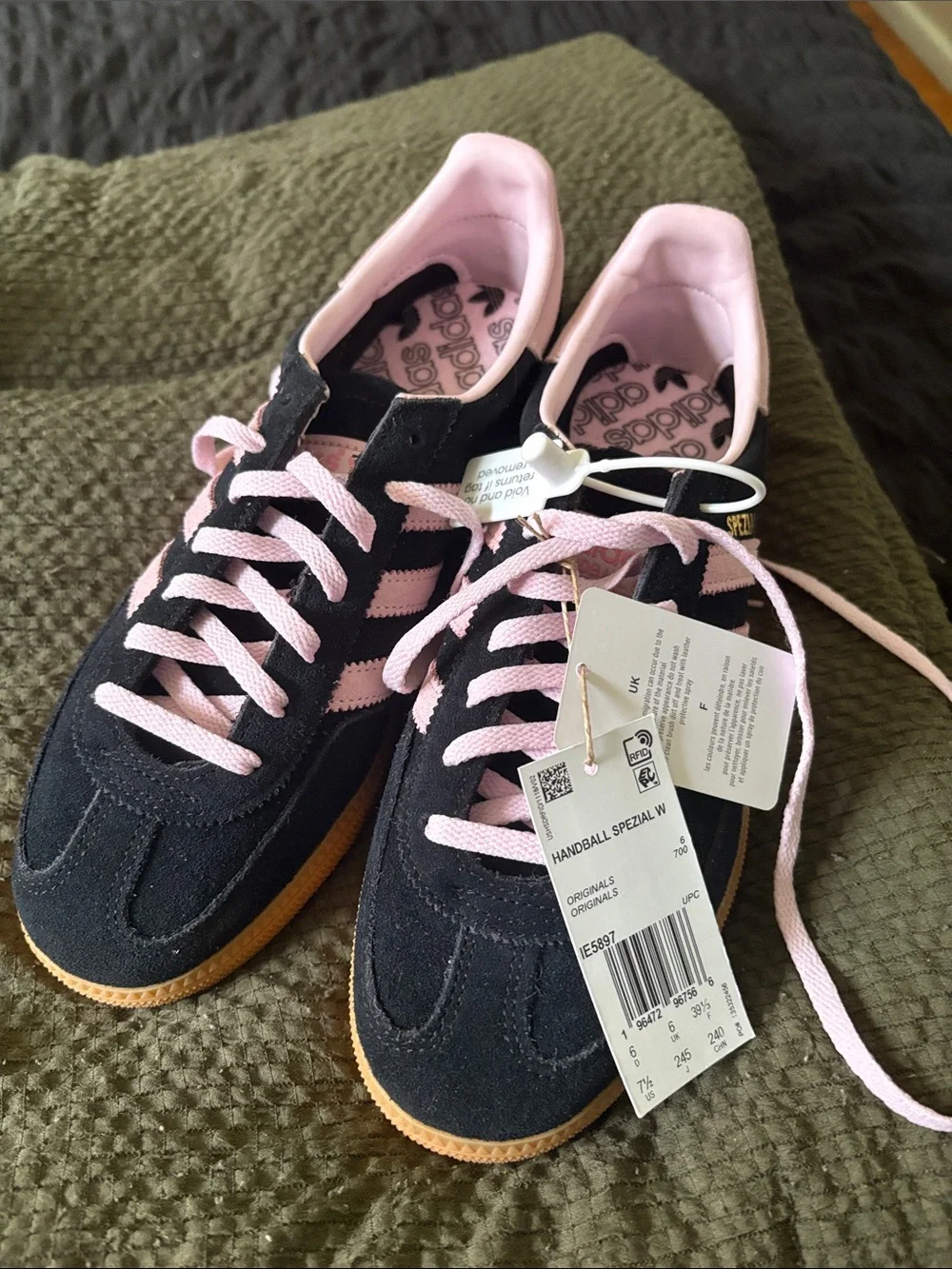 adidas Women’s Handball Spezial Sneakers - Black & Light Pink